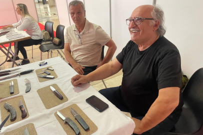 Ressamlıktan bıçak ustalığına: El işi bıçakları dünya sahnesinde