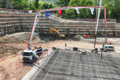 Yeni Atatürk Spor Salonu’nun temelinde Bursa Beton’un imzası
