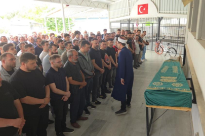 Bursa'da baltayla öldürülen genç  toprağa verildi