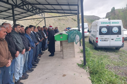 Suşehri’nde acı olay: Kazada hayatını kaybeden yaşlı çift toprağa verildi