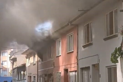 Bursa’da bir daire alevlere teslim oldu