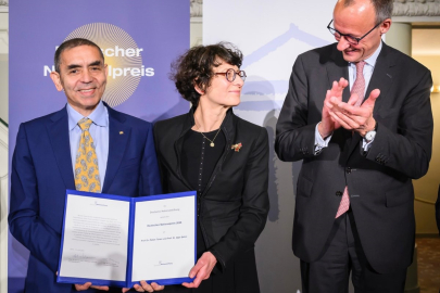 Alman Ulusal Ödülü Türeci ve Şahin'e verildi