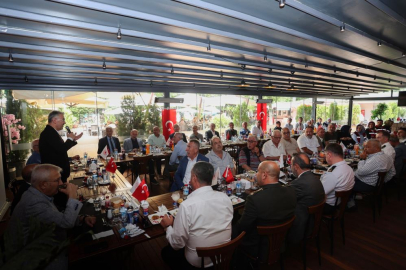 Bursa’da anlamlı kutlama: Vali Ayyıldız’dan şehit babalarına vefa