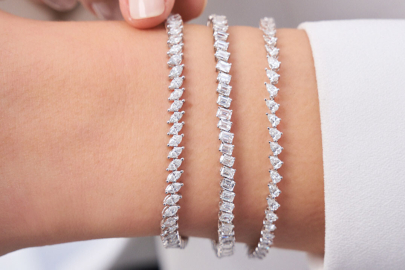 Zarafetin Simgesi: Pırlanta Su Yolu Bileklik Modelleriyle Işıltınızı Yansıtın