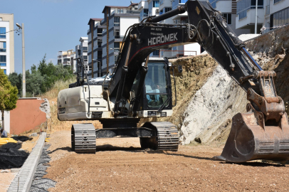 Gemlik’te yol açma çalışmaları hız kesmeden sürüyor