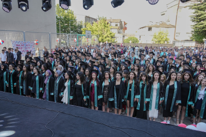 Nuri Erbak Anadolu Lisesi'nde, torun Ömer Kızıl'dan başarılara ödül