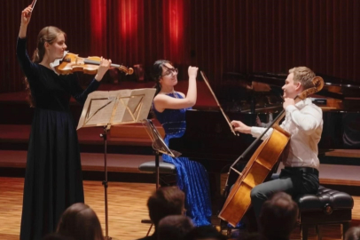 15 yaşındaki Türk piyanist Almanya'da birinci oldu