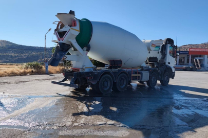 TIR ile beton mikseri çarpıştı: 1 yaralı