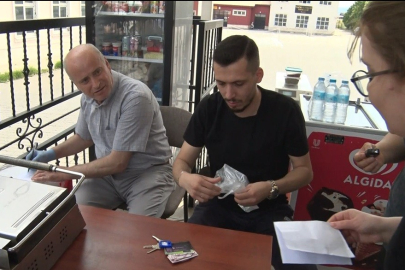 YKS’de “emanet” ticareti: Okul önleri açık hava dükkanına döndü!