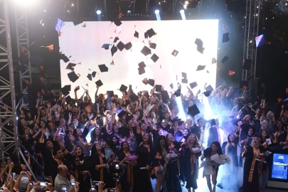 Mudanya Üniversitesi'nde mezuniyet coşkusu