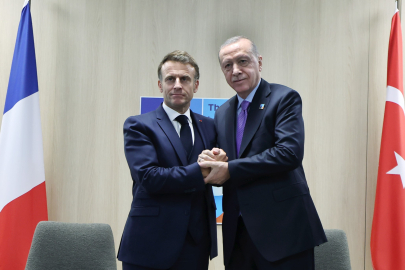 Erdoğan, Fransa Cumhurbaşkanı Macron ile görüştü
