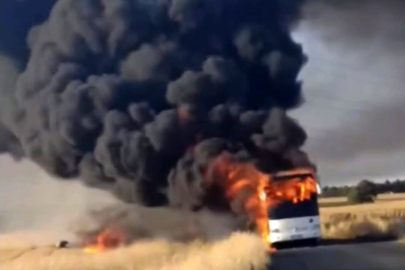 Silivri'de işçi servisi alev alev yandı