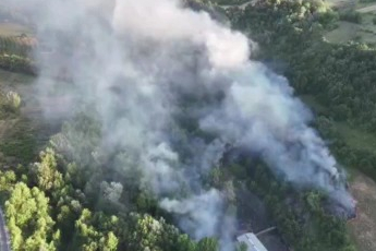 Bursa’da çöplükte çıkan yangın ormana sıçradı