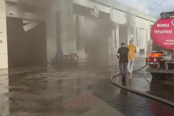 Bursa'da yangın paniği: Can kaybı yok, hasar büyük