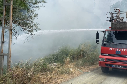 Tarlada yangın: Dumanlar gökyüzünü kapladı