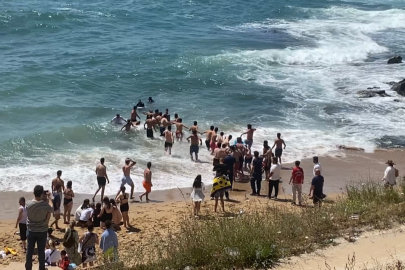 Beykoz’da denize giren gençler akıntıya kapıldı: 1 kayıp