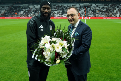 Beşiktaş'ta Mausaku ile yollar ayrıldı