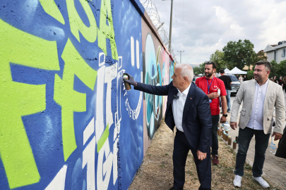 Bursa’da graffiti rüzgârı: 72 sanatçı duvarları tuvale çevirdi