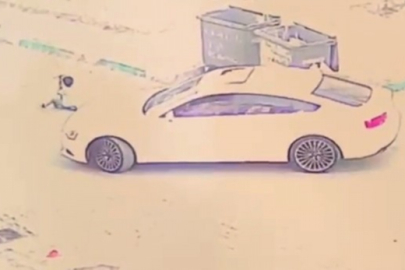 Bursa'da korkunç anlar: Otomobil minik Ömer’in üzerinden geçti