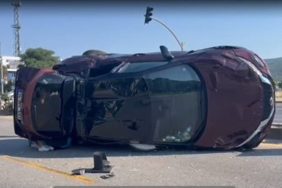 Araçlar hurdaya döndü: 1 yaralı