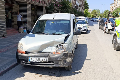 Bursa’da kafa kafaya çarpışma: 4 kişi hastaneye kaldırıldı