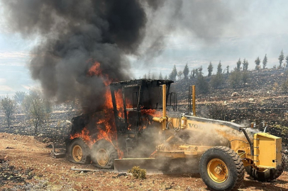 Orman yangınında iş makinesi hurdaya döndü