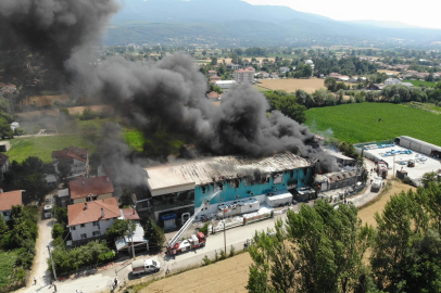 Fabrika yangını havadan görüntülendi