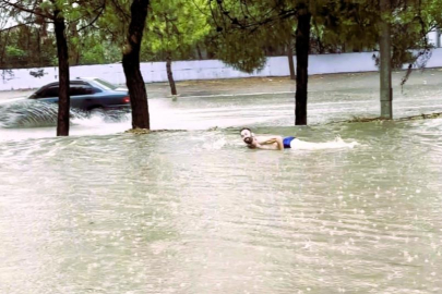 Bulvarda yüzüp sıra dışı bir tepkiye imza attı