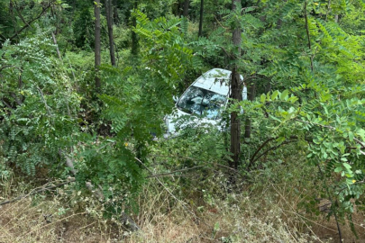 Bursa’da kontrolden çıkan otomobil şarampole yuvarlandı