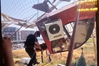 Bursa'da vinç devrildi, askıda kalan operatörü böyle kurtarıldı