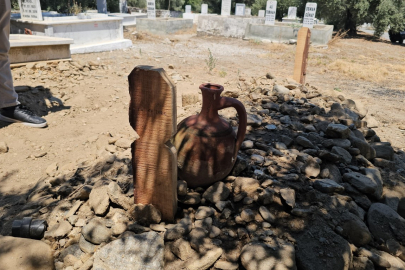 Ailesini yakarak katletmişti, gizlice defnedildi