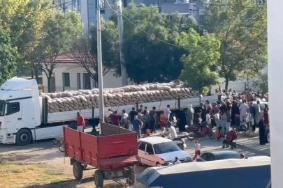 Bursa'da bir hayırsever 30 ton patatesi ücretsiz dağıttı