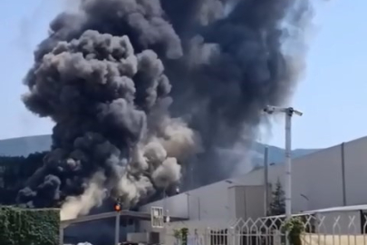 Bursa'da fabrika yangını: Dev kara dumanlar şehirde korku yarattı