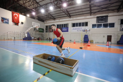 İnegöl Belediyesi’nden gençlere spor kariyerine destek