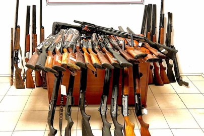 Jandarmadan silah operasyonu: 37 tüfek ele geçirildi