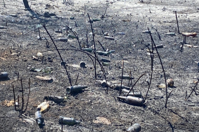 Cam şişeler felaketi tetikledi mi? Alevlerin ardından kirlilik kaldı