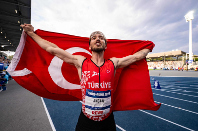 Berke Akçam’dan 49.29’luk altın koşu: Türkiye ve BUÜ’ye büyük gurur