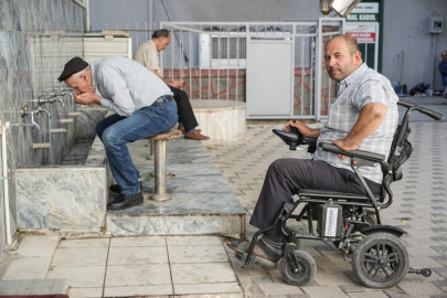 Bursa'da engelli vatandaşlar, engele takılmadan ibadet etmek istiyor