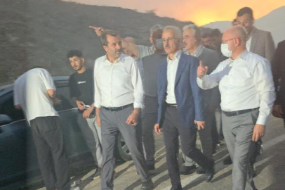 Ulaştırma ve Altyapı Bakanı Abdulkadir Uraloğlu yangın bölgesinde