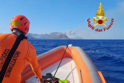 İtalya'da orman yangını: 102 kişi deniz yoluyla tahliye edildi