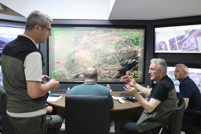 Bursa'daki orman yangınına müdahale sürerken yetkililer sahada