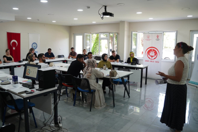 Güçlü aile için ilk adım: Yıldırım’da akademi mezunları evlendi