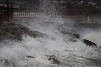 Marmara Denizi’nde fırtına bekleniyor: Ulaşımda aksamalara dikkat!