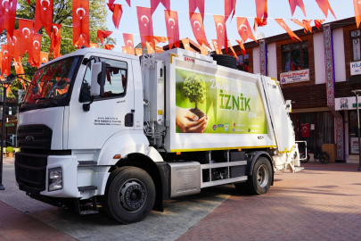 İznik Belediyesi’ne 7,5 milyon TL’lik çöp kamyonu hibesi