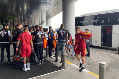 Galatasaray, ligin açılış maçı için Gaziantep’e gitti