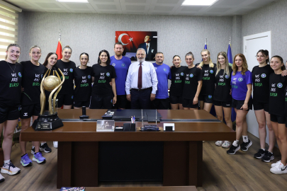 Süper Lig’e süper kadro: Bursa Büyükşehir imzaları attı