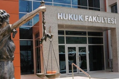 Hukuk fakültelerine girişte baraj 125 bine yükseldi