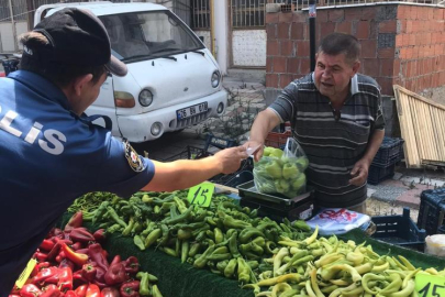 Karacabey'de polis dolandırıcılığa karşı broşür dağıttı