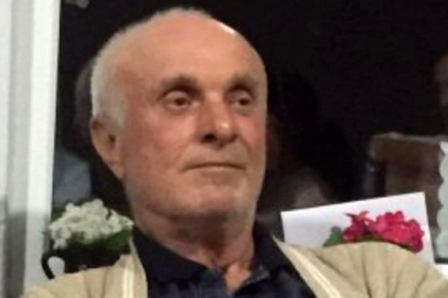 Evinde iple asılı halde ölü bulundu