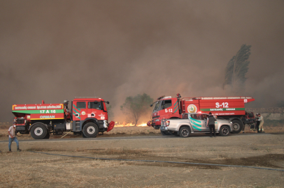 Çanakkale'de çıkan orman yangınında 5 köy tahliye edildi